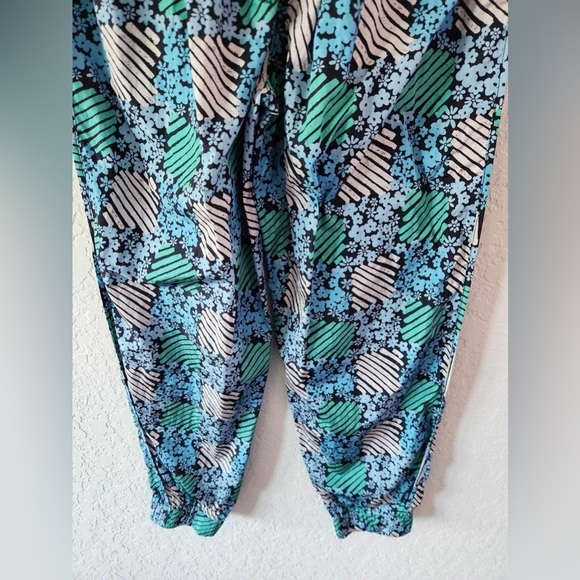 Free People Movement Harem Pants Women's Jogger patterned athletic Size Small - Picture 7 of 10